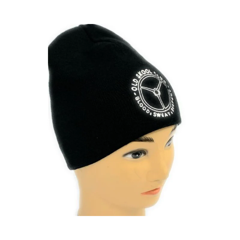 Beanie met Geborduurd Old Skool Club Logo – Trucker Beanie Zwart - Image 2